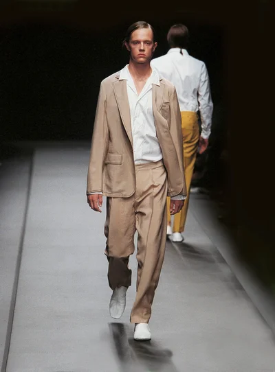 Look 3